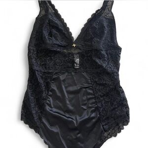 Adrienne Vittadini Black Lace Chemise